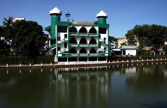 Laldighi Mosque, Barishal